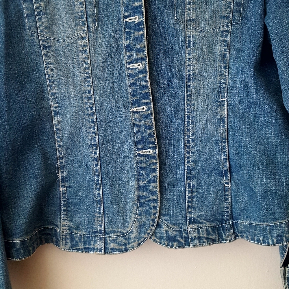 🌙 Upcycle Denim Floral Jacket - Picture 9 of 11